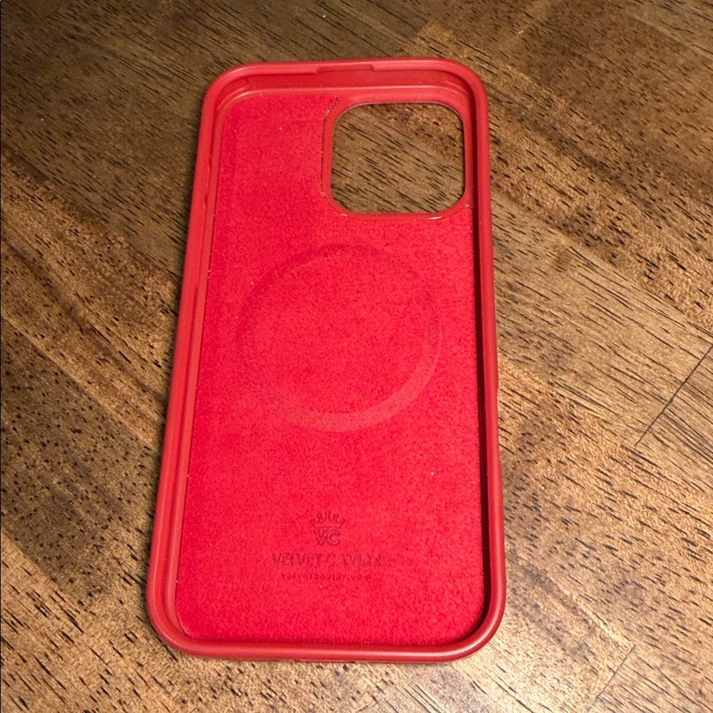 Velvet Caviar iPhone 16 pro max case - Picture 3 of 3
